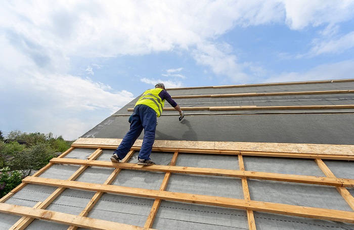 彩鋼屋面翻新材料的防火性能與安全設(shè)計(jì)