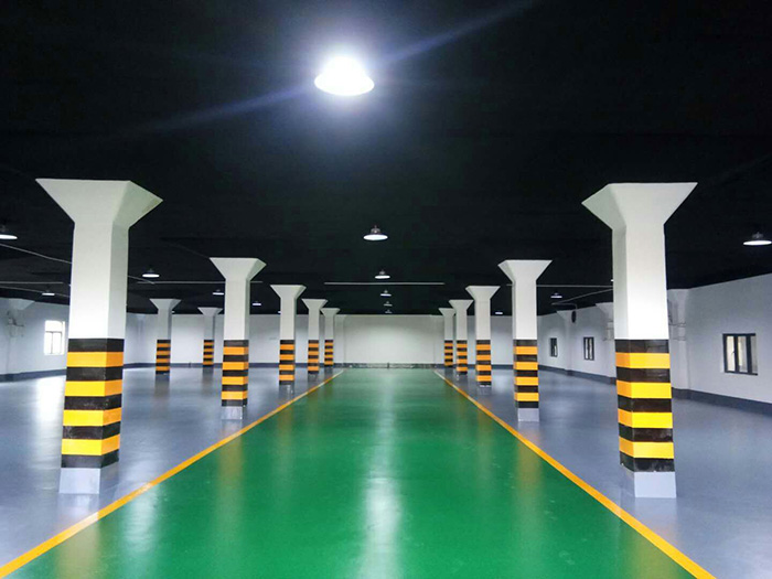 染色固化劑地坪有氣味嗎？