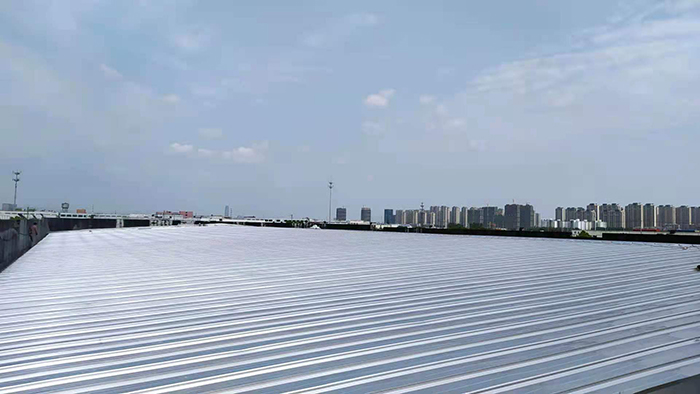 彩鋼屋面翻新除銹防腐:保護(hù)建筑的重要舉措