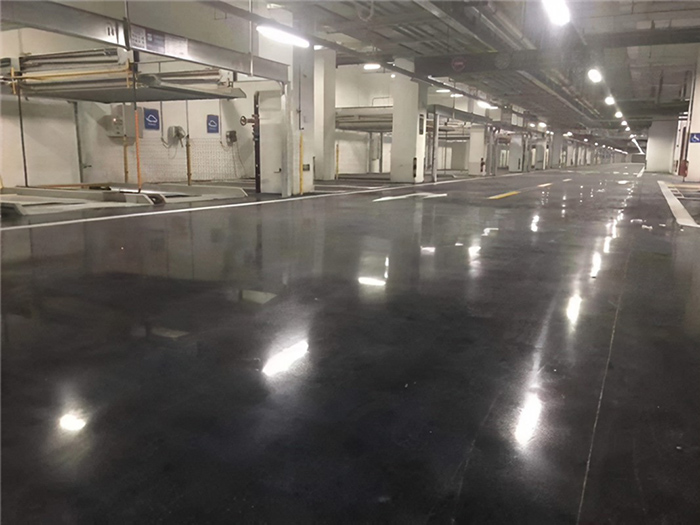 水泥地刷完固化劑能刷地坪漆嗎？