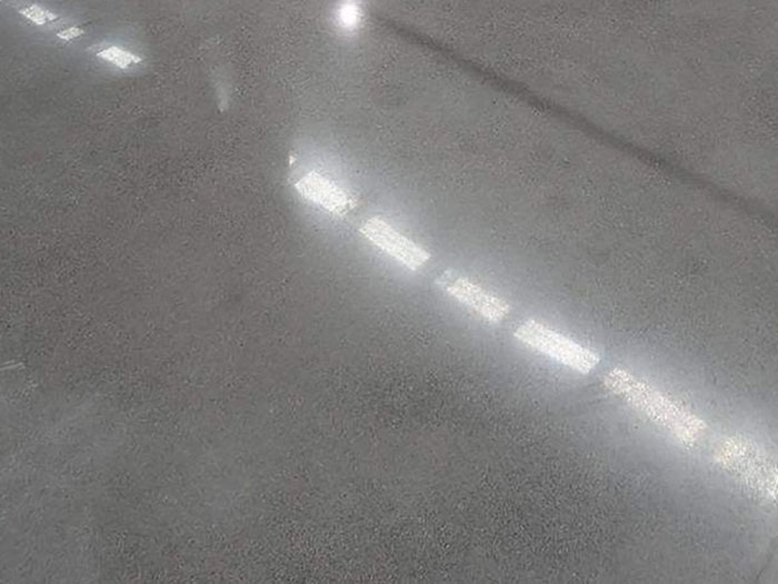 固化劑地坪施工研磨機：專業(yè)設備引領(lǐng)高效施工新風尚